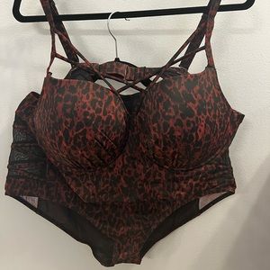 Torrid-size 3, 2 piece swim suit